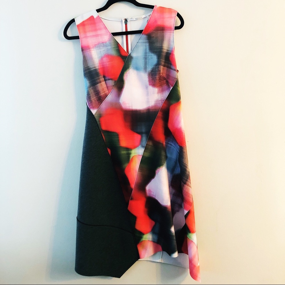 🥰 T Tahari Asymmetrical Watercolor Dress. Size 8